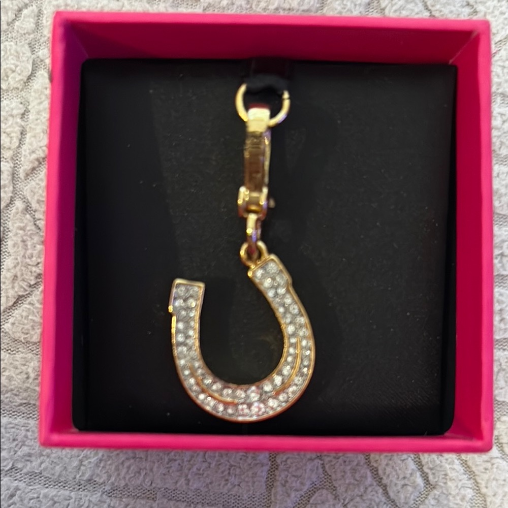 🆕 NIB Gold Horseshoe Charm